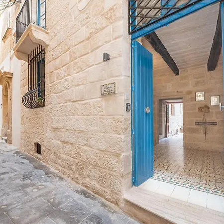 3 Bedroom House Of Character In Near Mdina *
