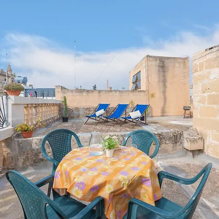 3 Bedroom House Of Character In Near Mdina *