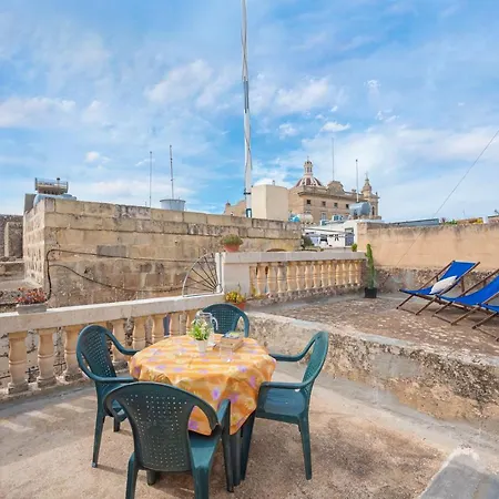 3 Bedroom House Of Character In Near Mdina