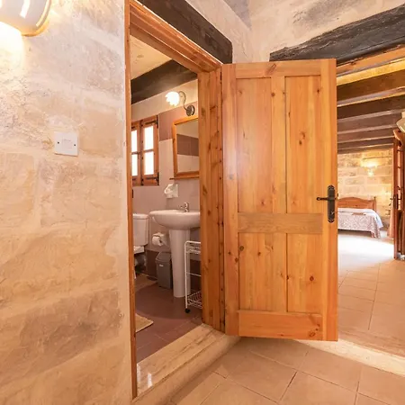 3 Bedroom House Of Character In Near Mdina Дом отдыха