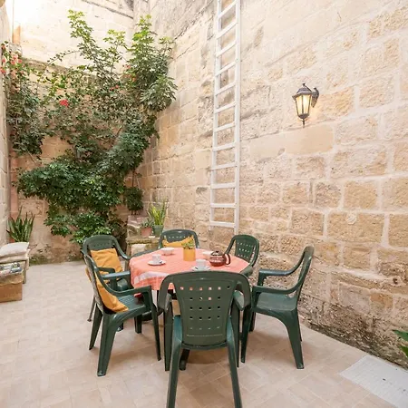 3 Bedroom House Of Character In Near Mdina *