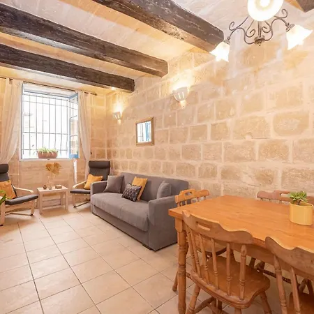 3 Bedroom House Of Character In Near Mdina Ferienhaus *